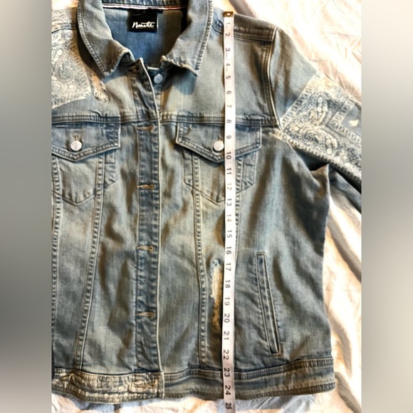 Nanette Lepore Women's Distressed Blue Denim Jacket wPaisley Pattern Size 1X - Picture 10 of 16